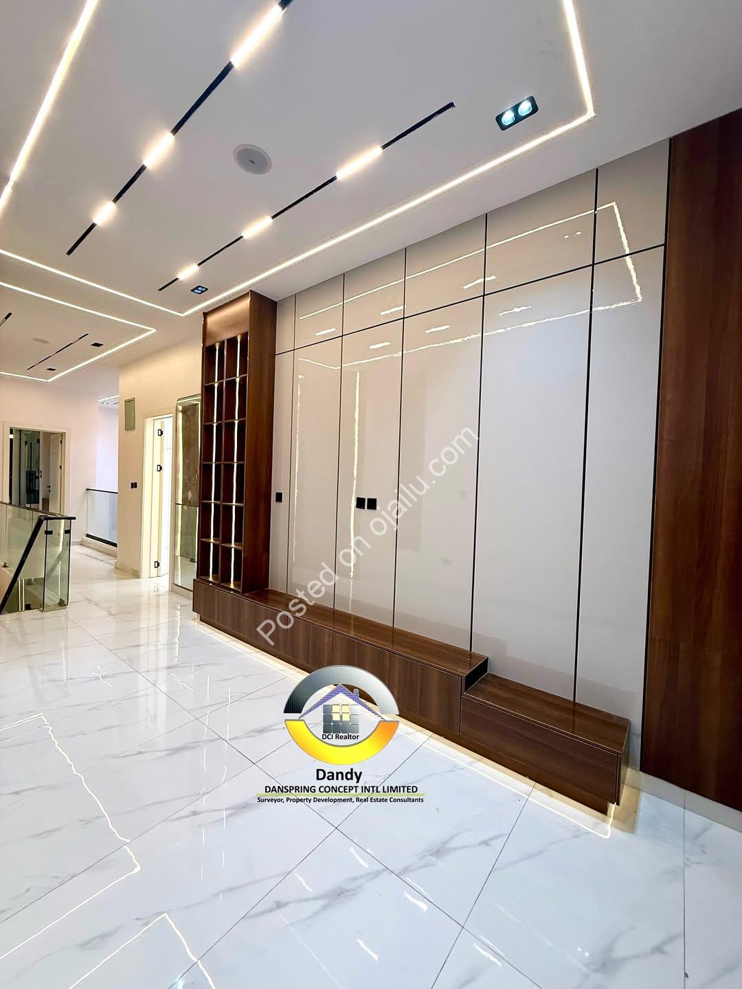 Your Dream Home Awaits: 5BR Duplex with Pool & Gym