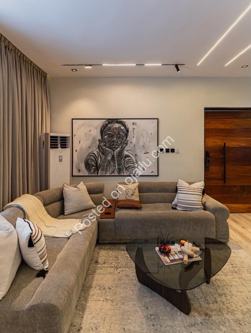 Smart Living, 10/10 Location: Ikate Lekki  ✨