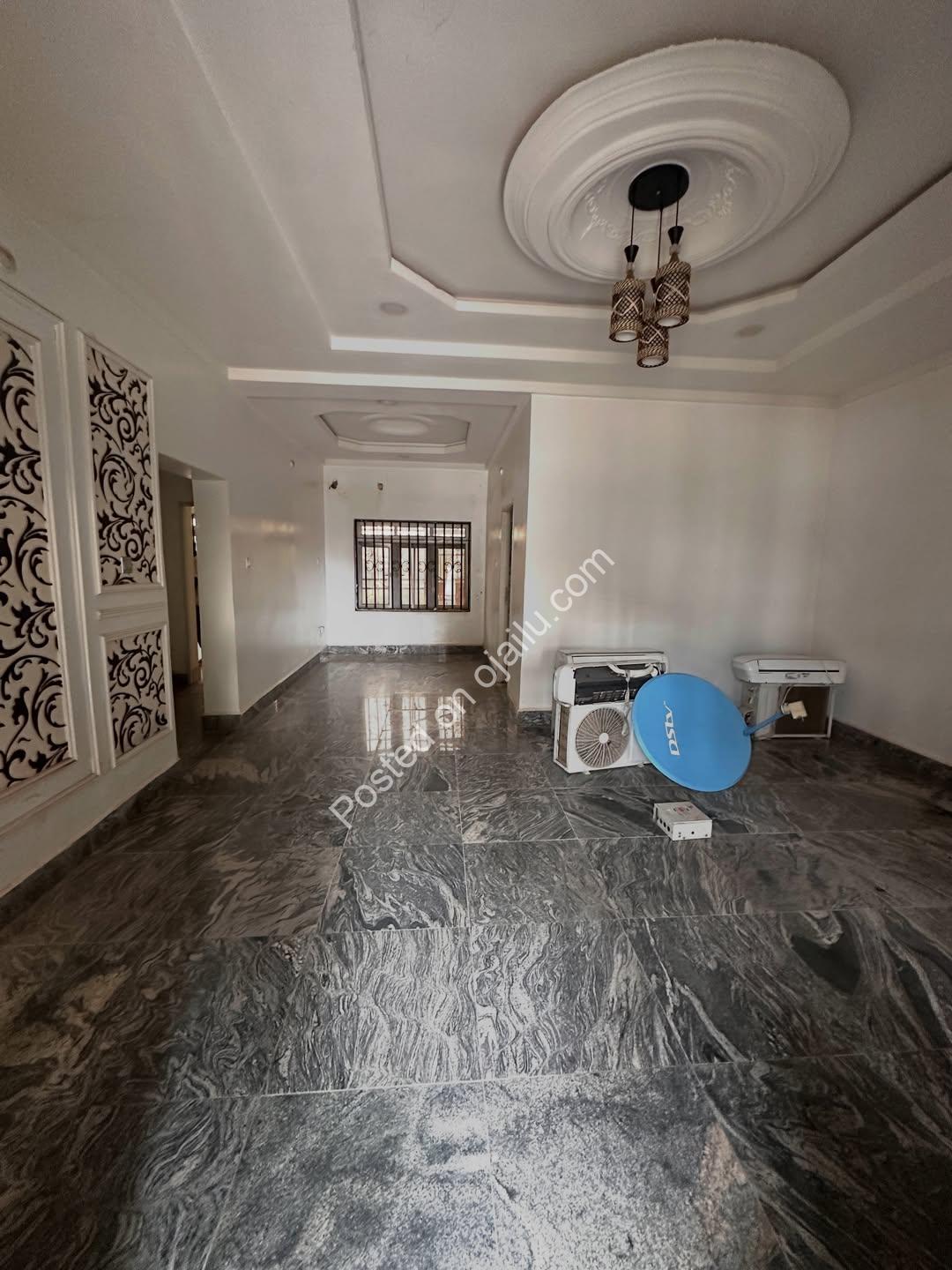 Elevated Living: Serviced 2-Bed Ground Floor in Jahi