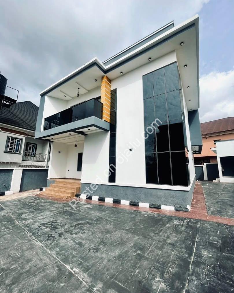 4-Bed Enugu Masterpiece with Walk-In Closet