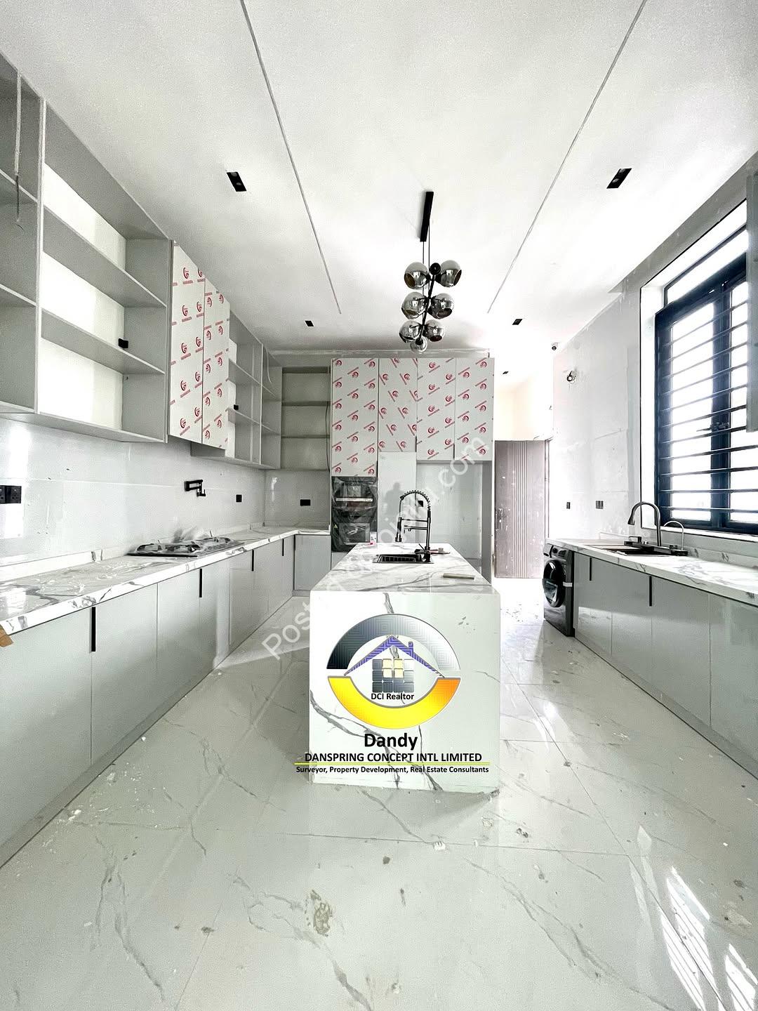 Modern 5-Bed Duplex with Pool, Gym & Smart Tech