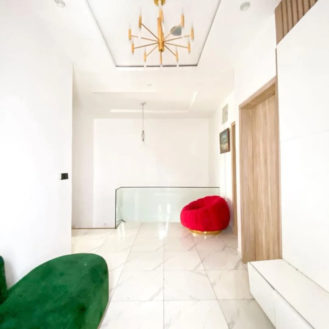 19-Hour Power, En-Suite All Rooms: Massive 4-Bed in Lekki
