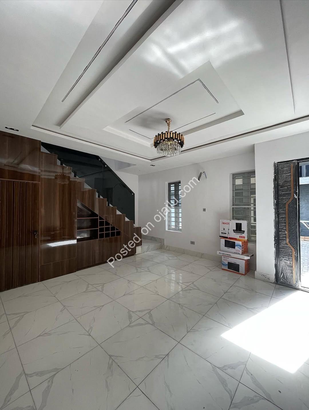 Contemporary 4-Bed Duplex with Walk-In Showers