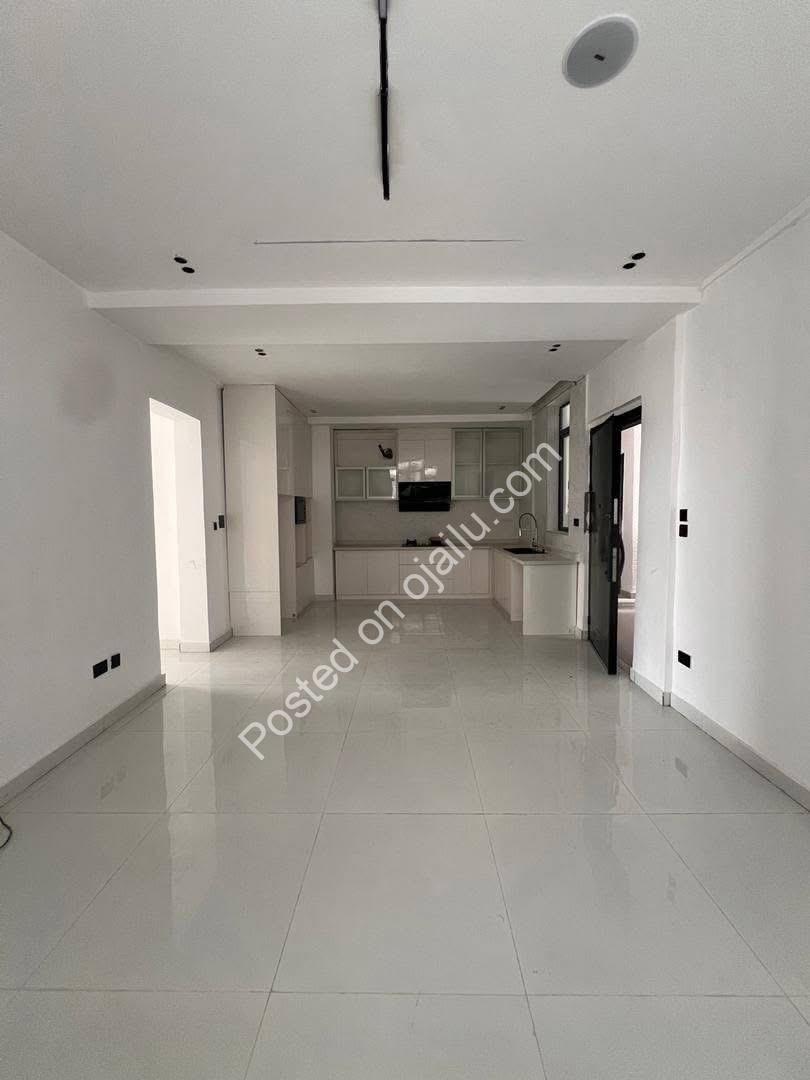 Ikate 2-Bed: Ensuite Elegance, BQ & Balcony