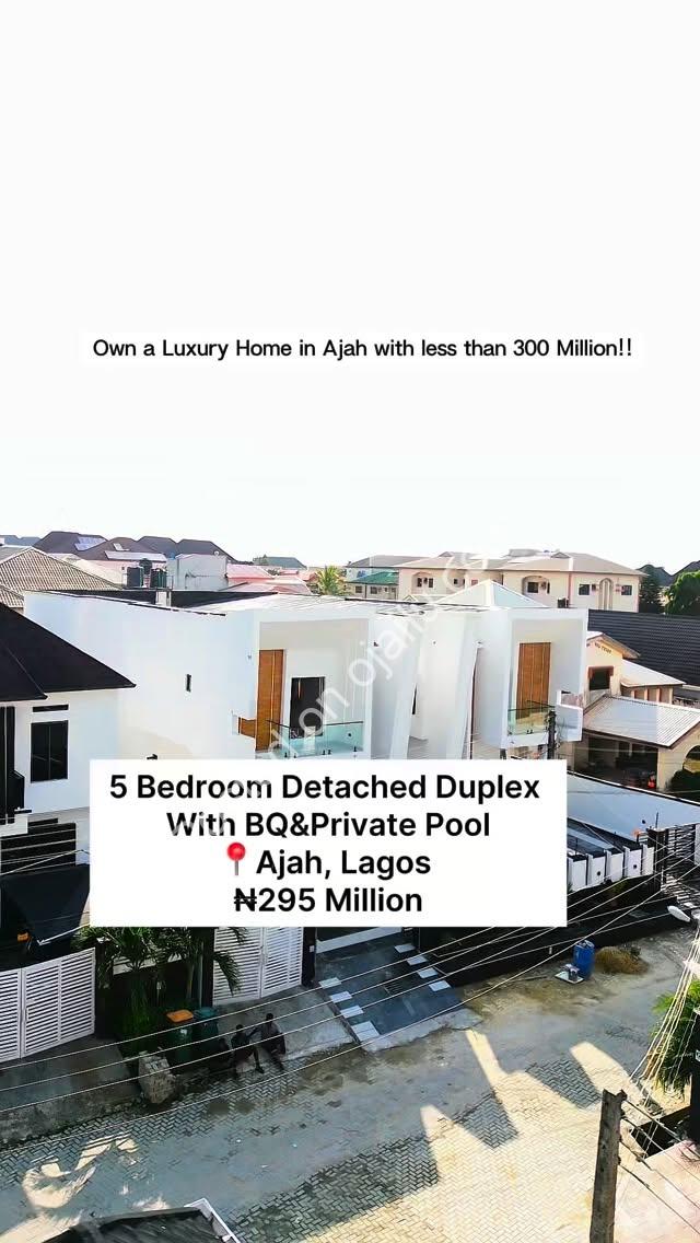 Your Private Paradise: 5-Bed Pool Duplex in Thomas Estate