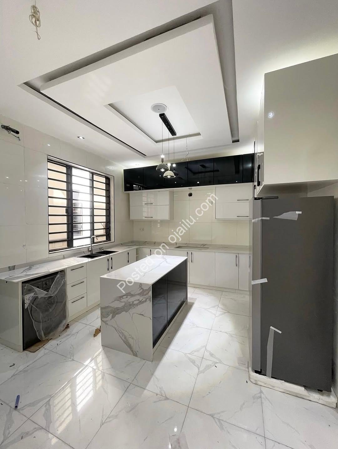 Smart Living, 5-Bedroom Detached Duplex in Chevron