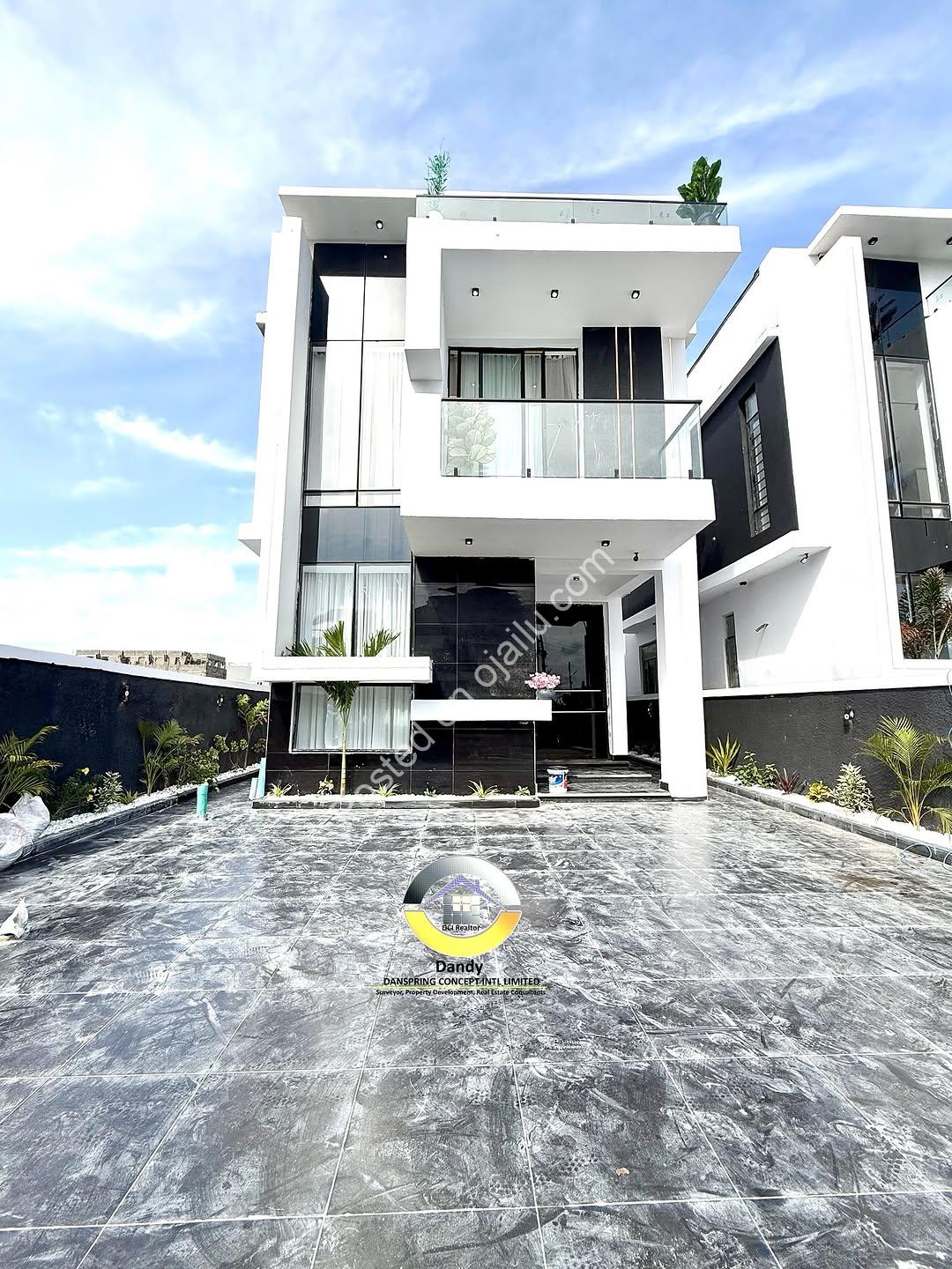 Dive into Resort-Style Living: 5BR Duplex with Pool & Gym