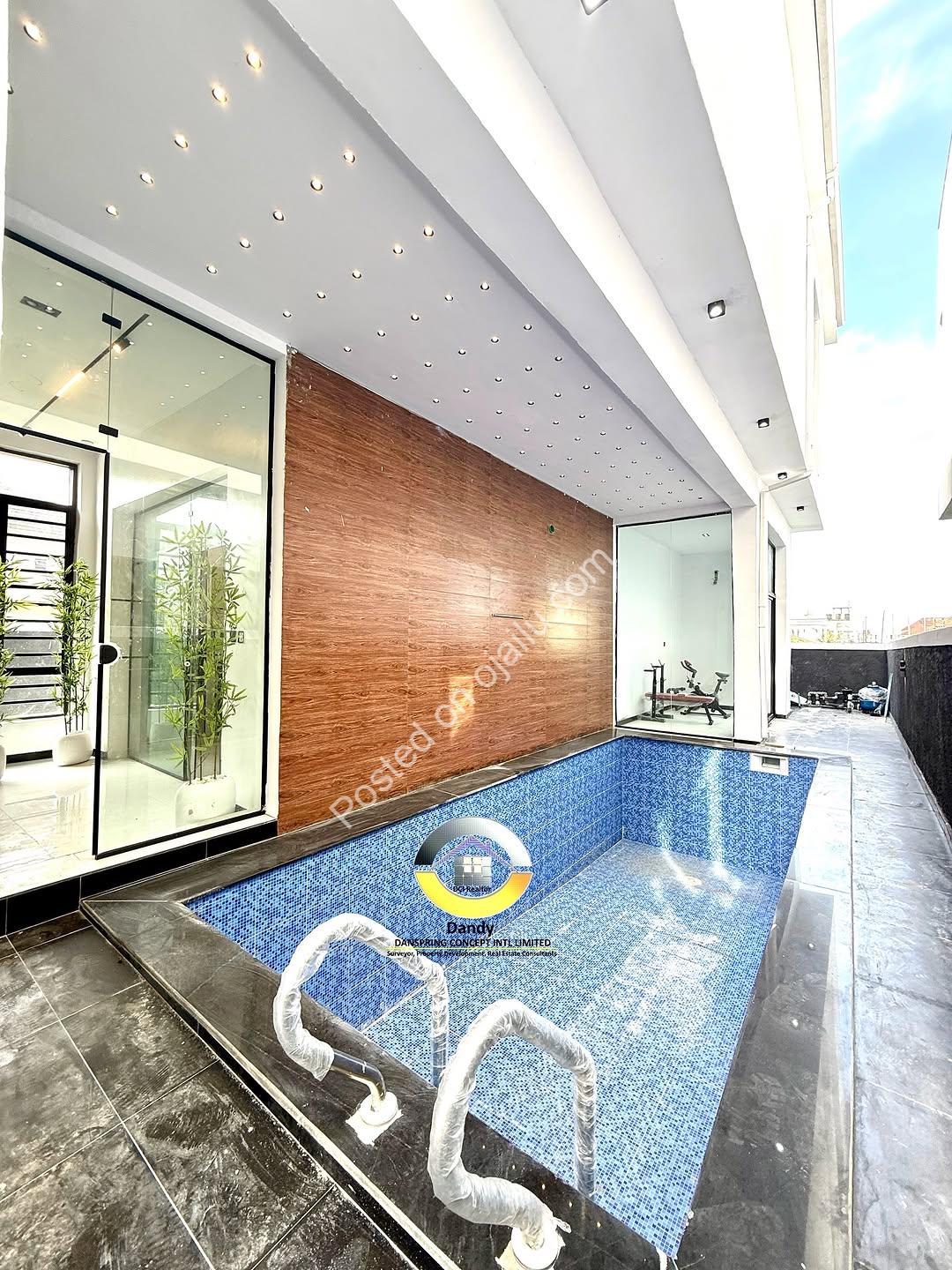 Dive into Resort-Style Living: 5BR Duplex with Pool & Gym