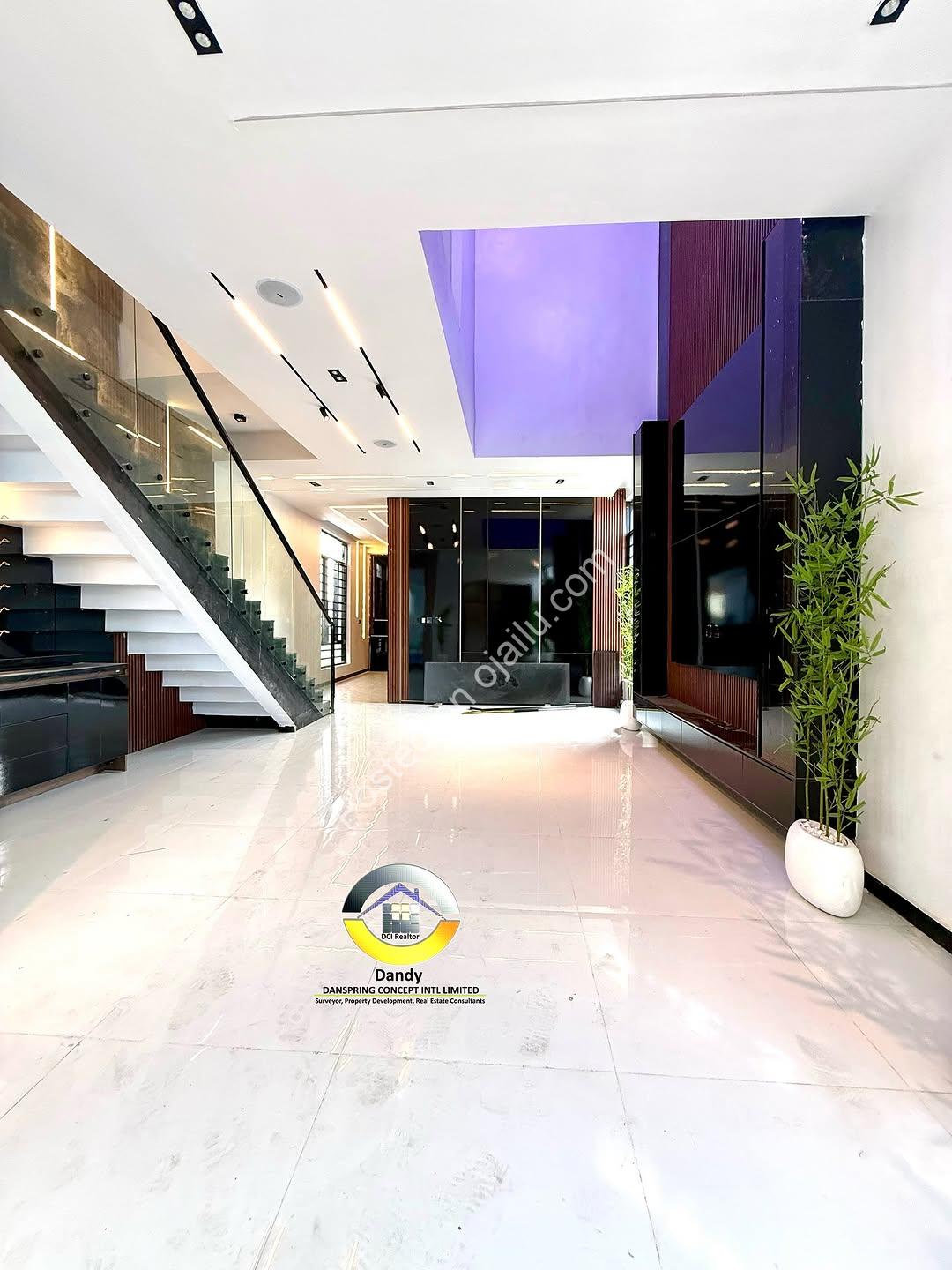 Dive into Resort-Style Living: 5BR Duplex with Pool & Gym