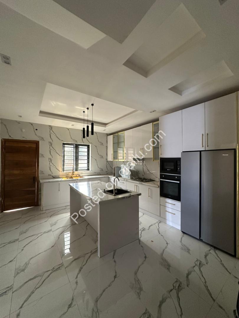 5-Ensuite Duplex in Lekki Phase 1 – N850M Net