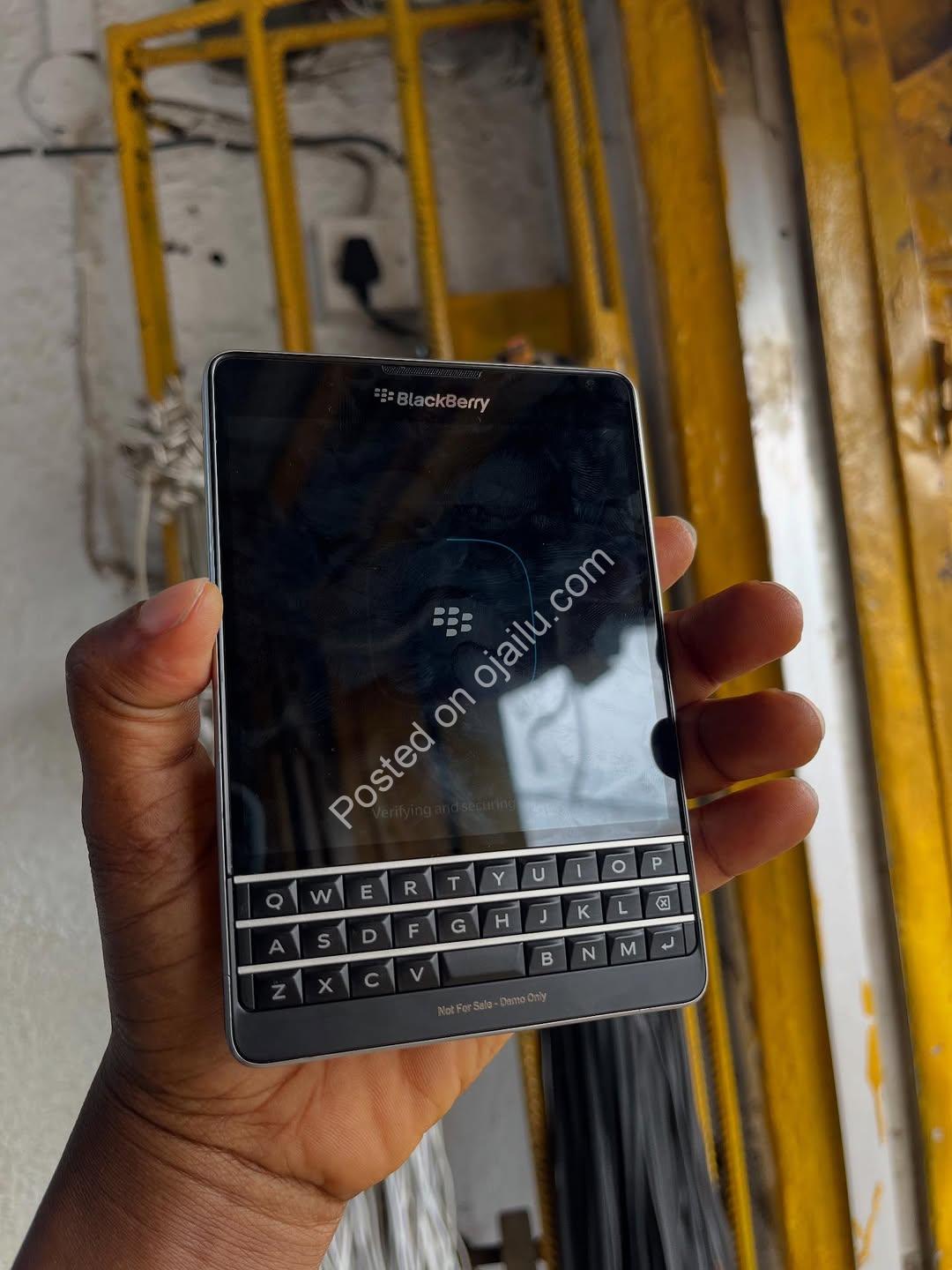 Pristine BlackBerry Passport – Battery 100% Ready