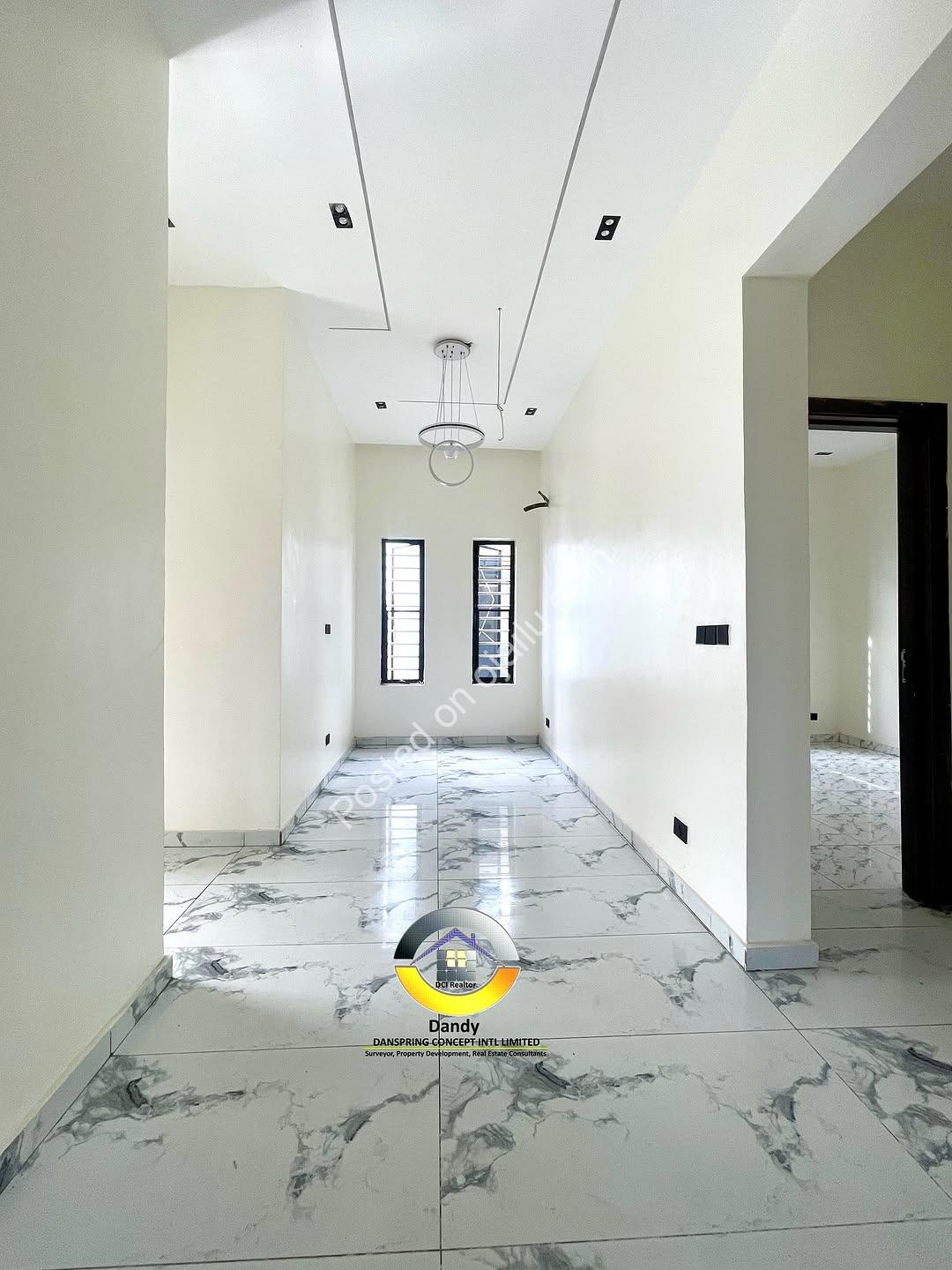 Elevate Your Life: 5-Bed Smart Home with Jacuzzi & BQ