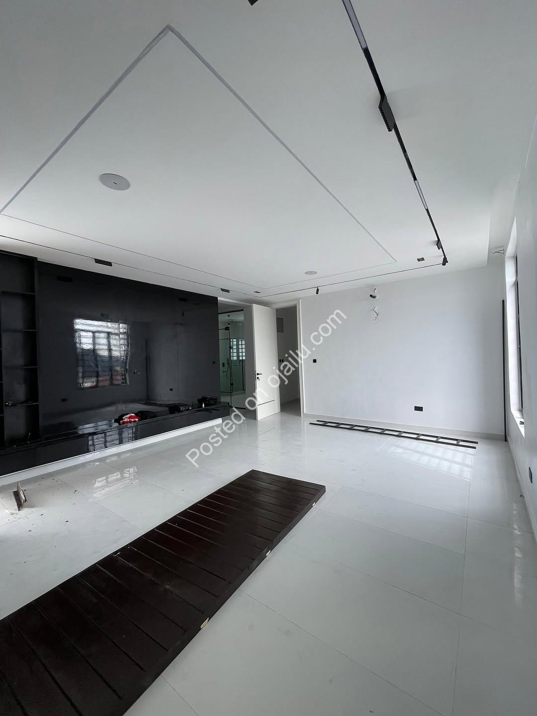 Modern Ikota Masterpiece: 5BR Fully Detached Duplex with Cinema