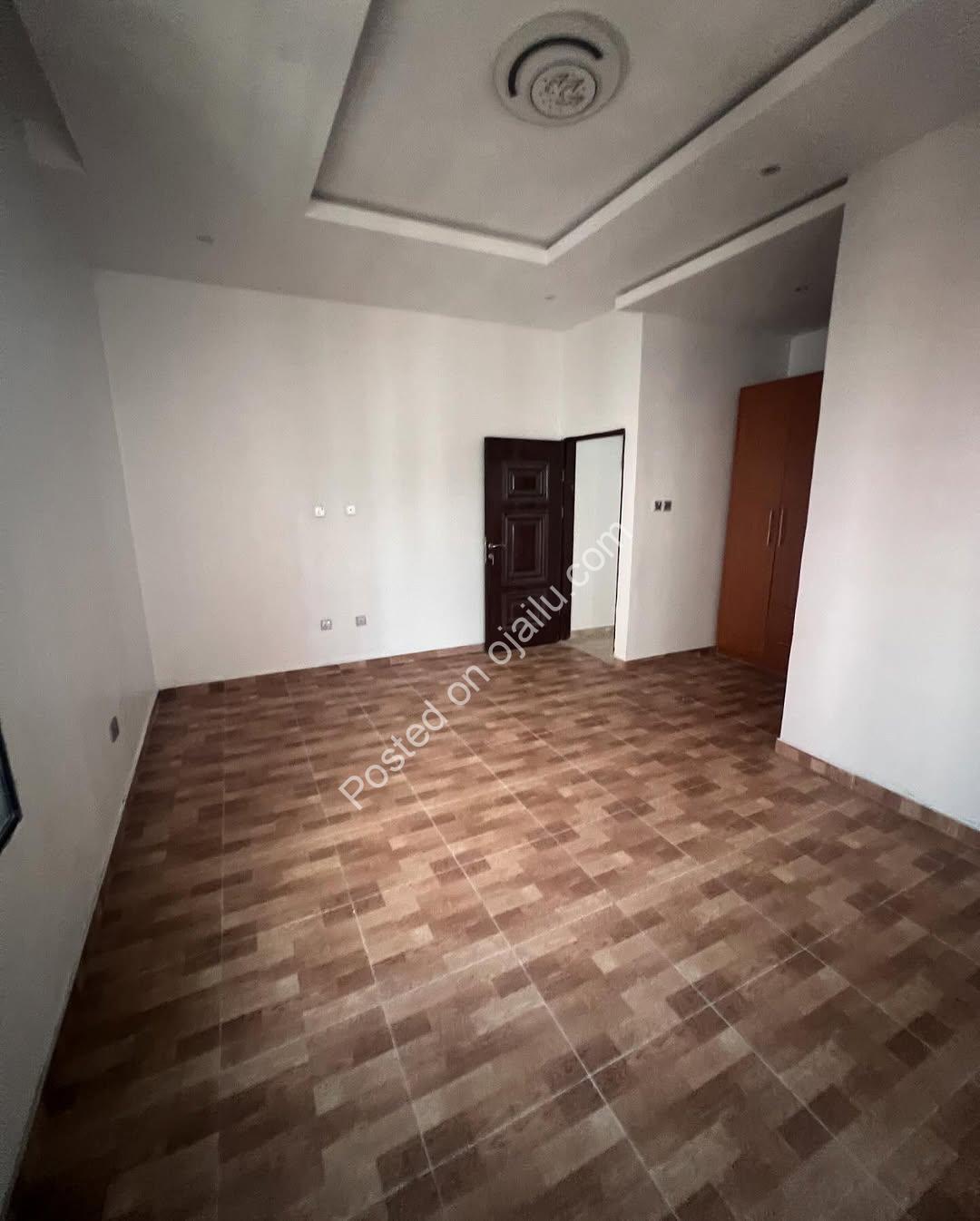 Your Dream Home Awaits: 3-Bed En-Suite Duplex – Chevron