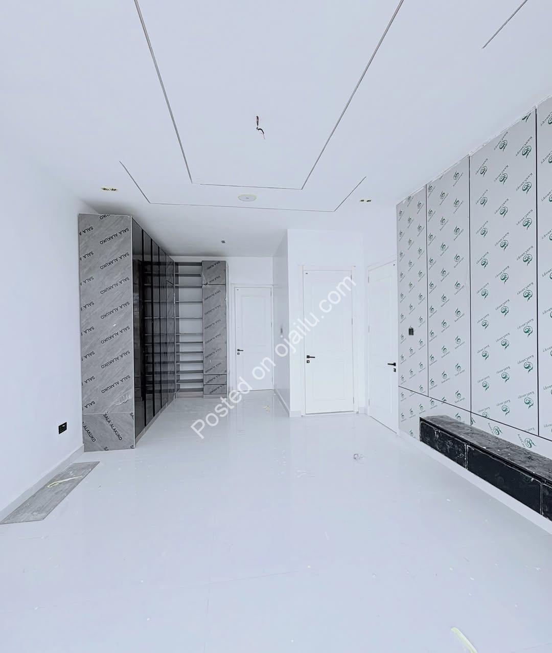Brand New 5-Bed Duplex: Pool, BQ, Gov’t Consent