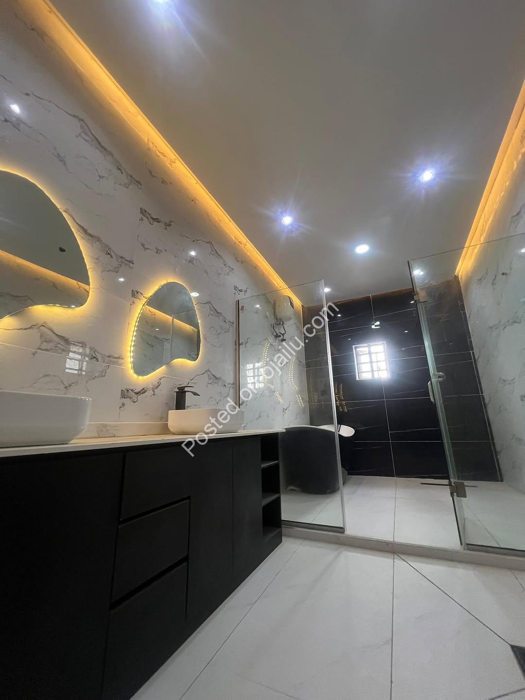 6 Bedroom Masterpiece with Cinema & Rooftop Lounge
