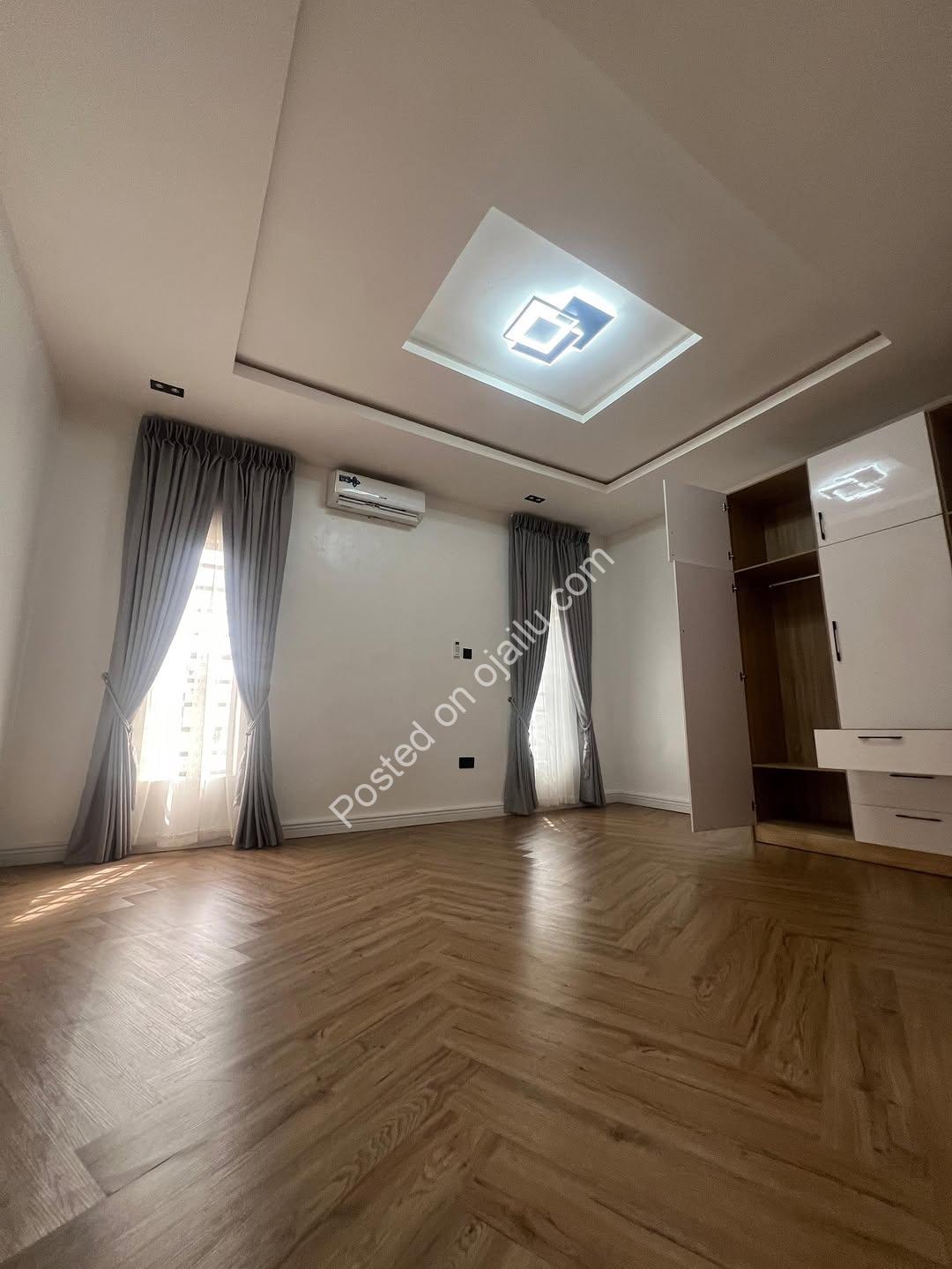 6 Bedroom Masterpiece with Cinema & Rooftop Lounge