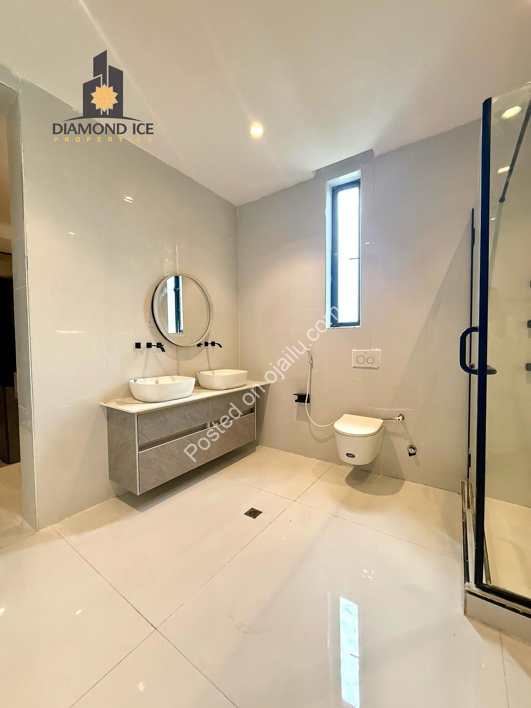VGC Smart Home: 5-Bed Estate with Cinema & Pool