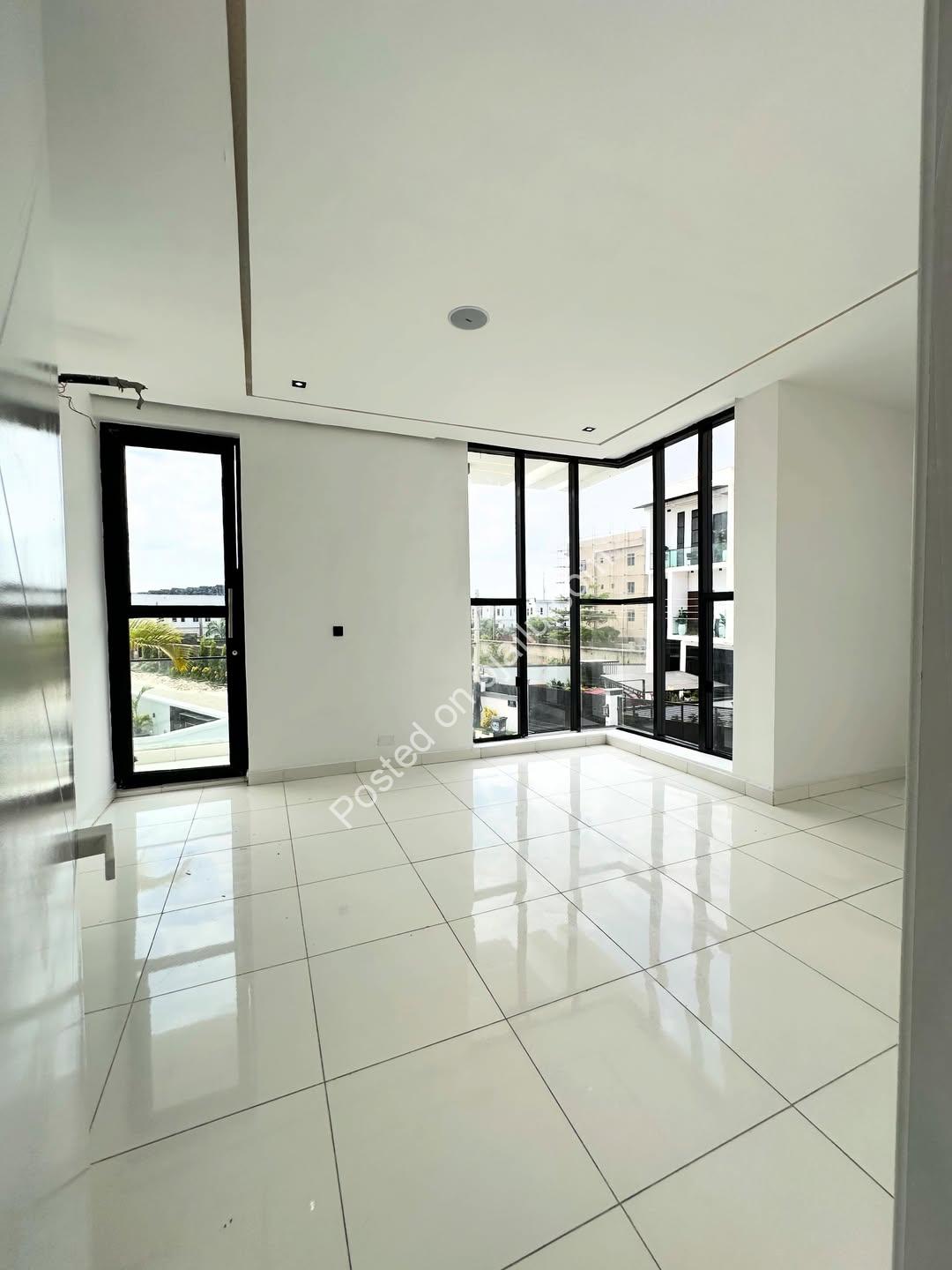 Brand new 4BR Duplex with Pool in Orichid