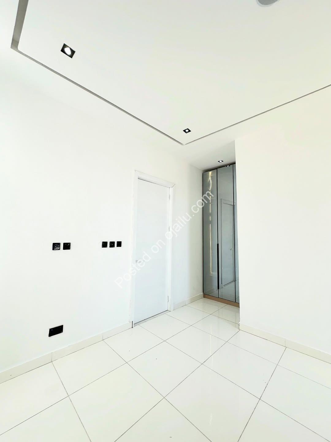 Brand new 4BR Duplex with Pool in Orichid