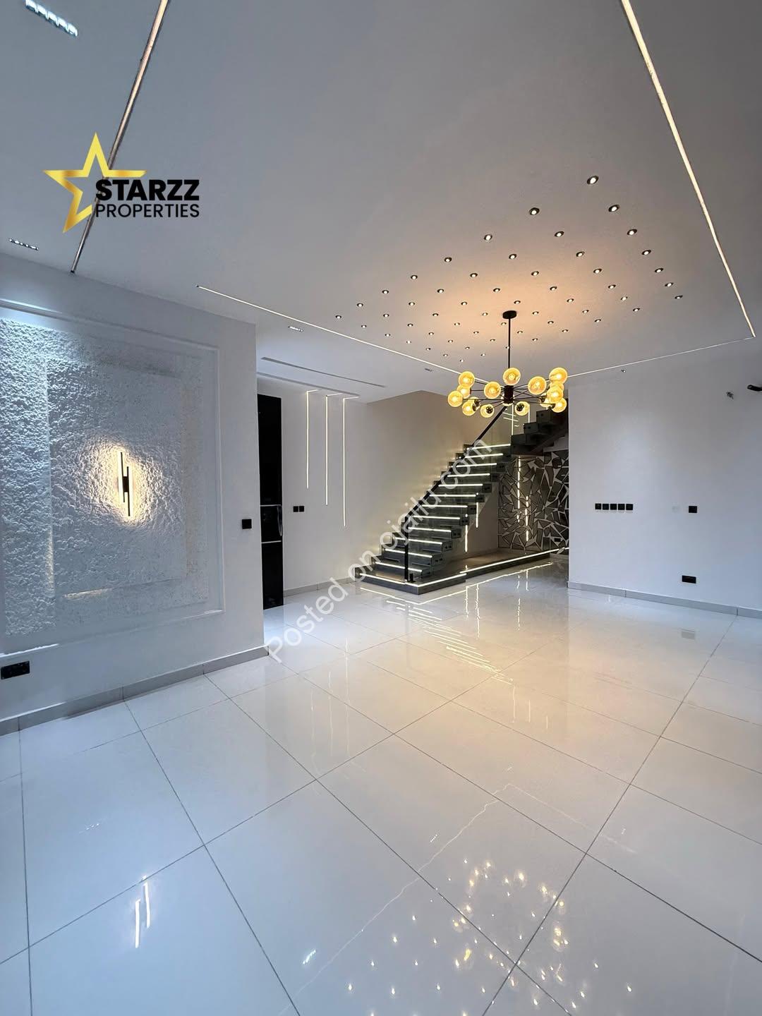 Stunning 4BR Duplex with Bluetooth Speakers