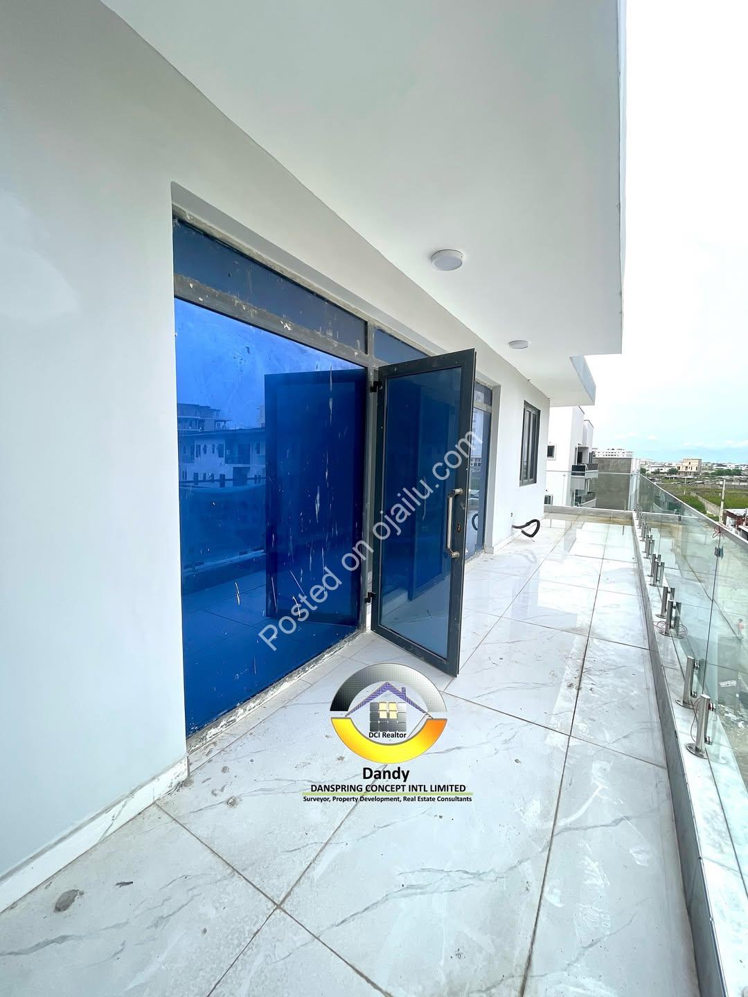 Ensuite Elegance: 3BR + Elevator in Lekki Phase 1