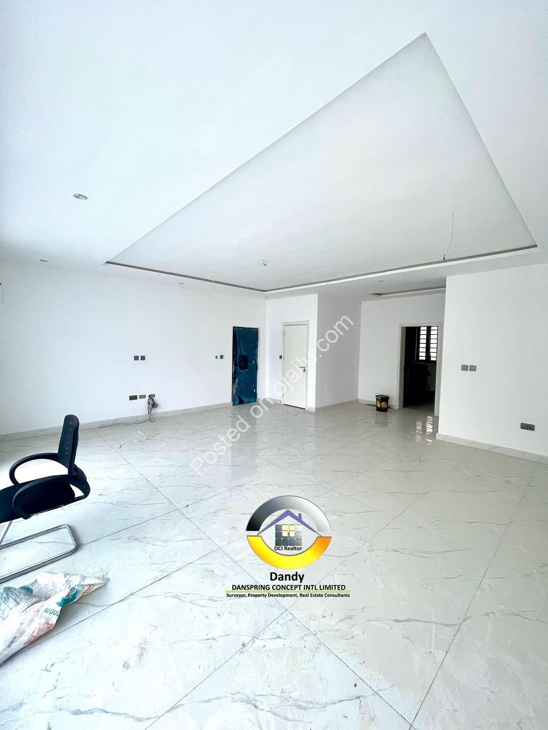 Ensuite Elegance: 3BR + Elevator in Lekki Phase 1