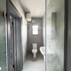 3923135664128575857_img_9