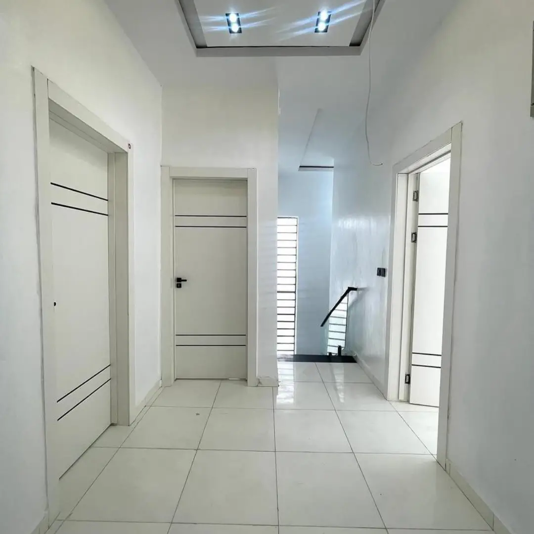 4-Bed Semi-Detached Duplex with Solar in Palm City