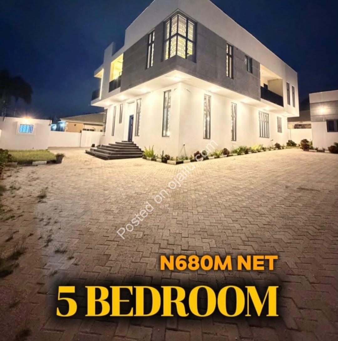 Smart 5-Bed Duplex + 2-Bed BQ on 800sqm