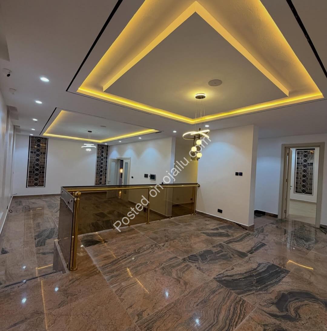 Smart 5-Bed Duplex + 2-Bed BQ on 800sqm