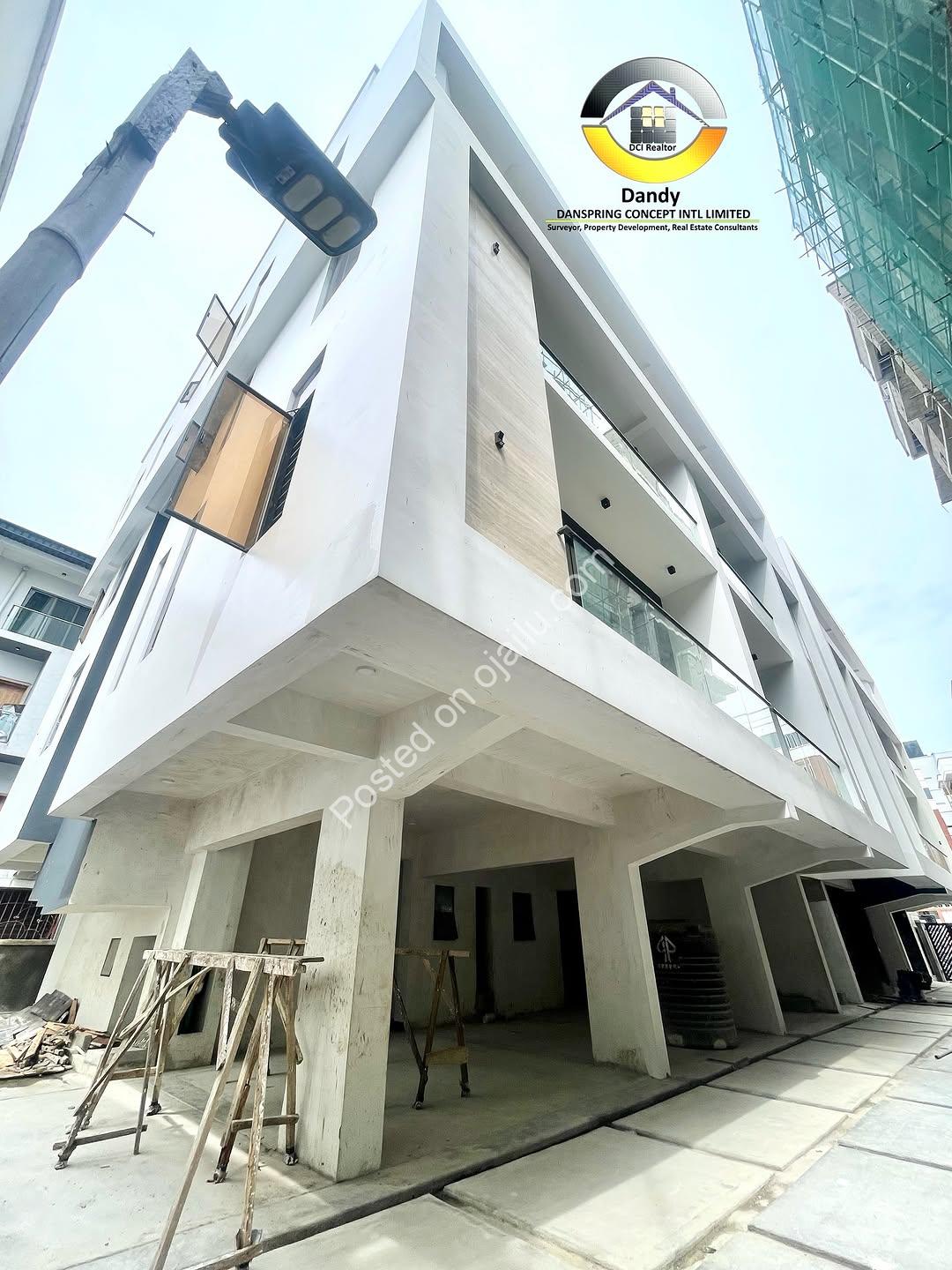 Showstopper! Brand New 4-Bed Terrace Duplex in Lekki Phase 1