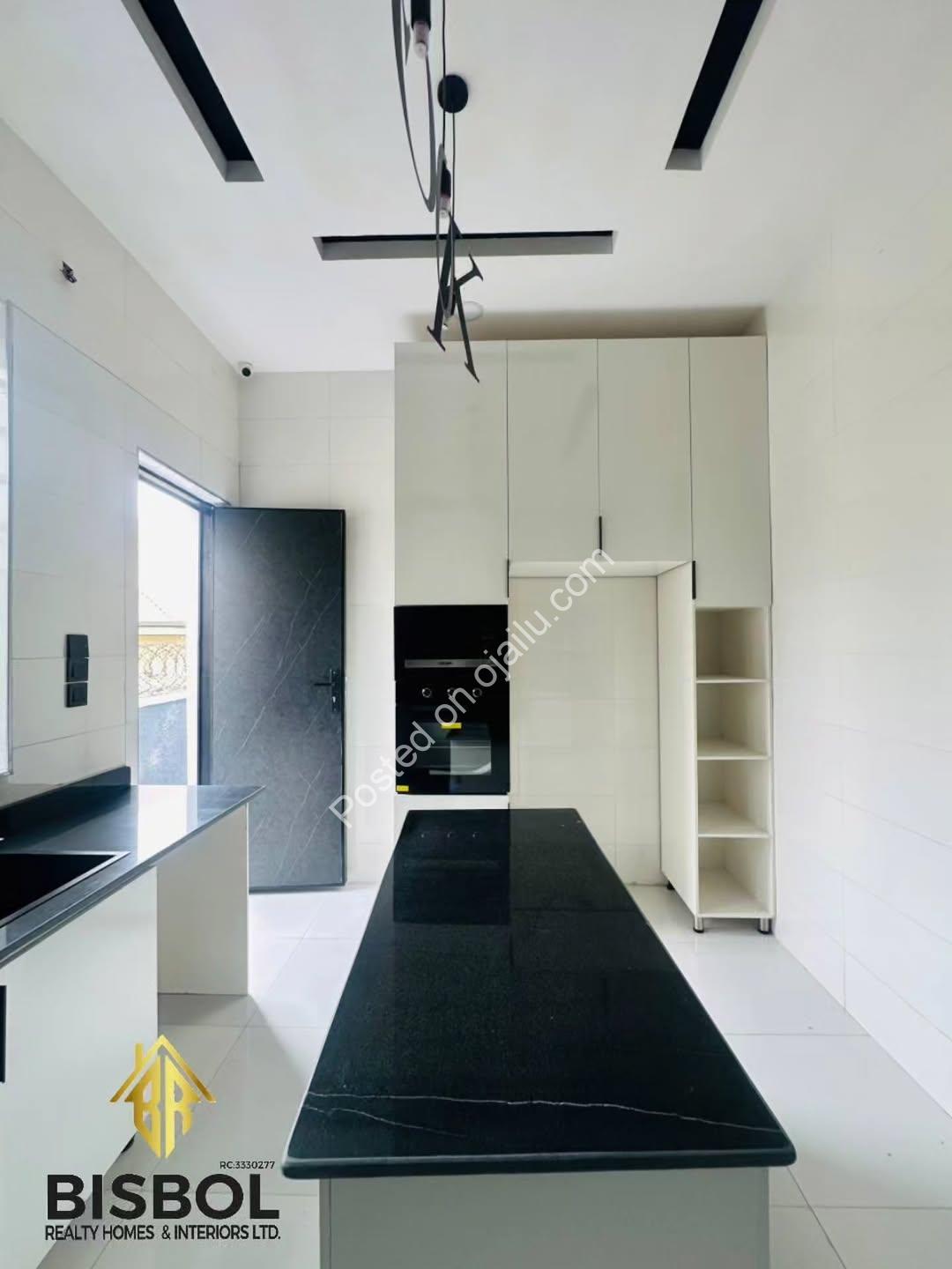 Move-In Ready! 4BR Duplex in Gated Ajah