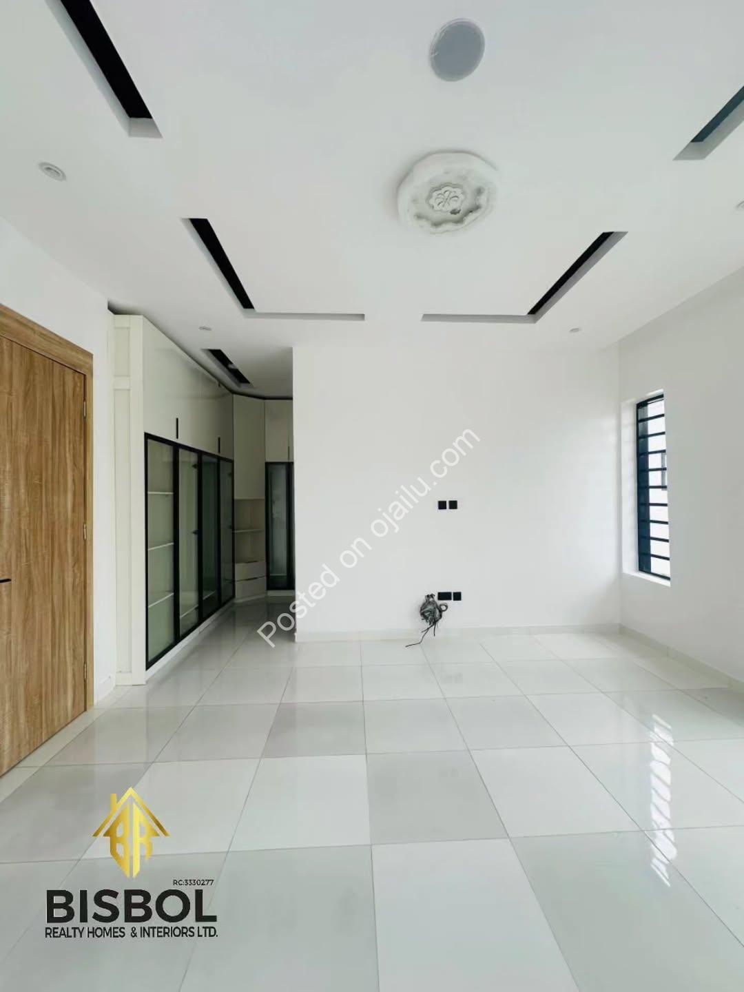 Move-In Ready! 4BR Duplex in Gated Ajah