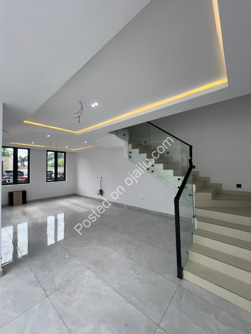 Ikoyi’s Finest: 4-Bed Ensuite Terrace + BQ