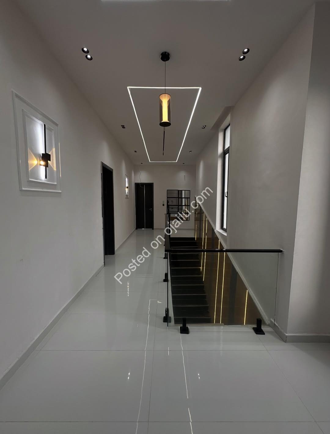 Ajah Showstopper: 5-Bed Pool & Gym Haven