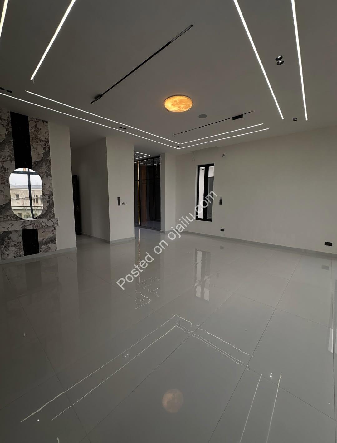 Ajah Showstopper: 5-Bed Pool & Gym Haven