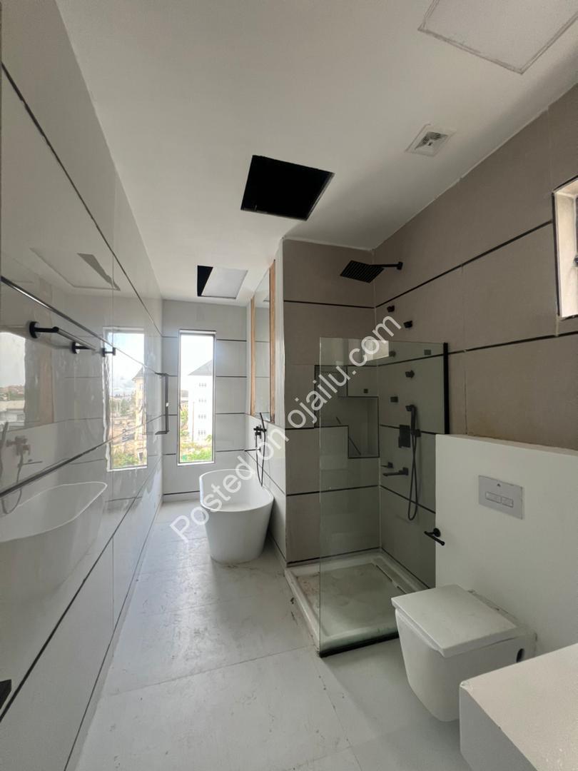 Ikoyi Dream Living: Poolside Perfection Awaits