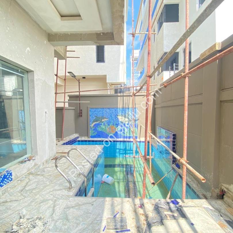 Ikoyi’s Pinnacle: Brand New 5-Bed with Pool & Gym