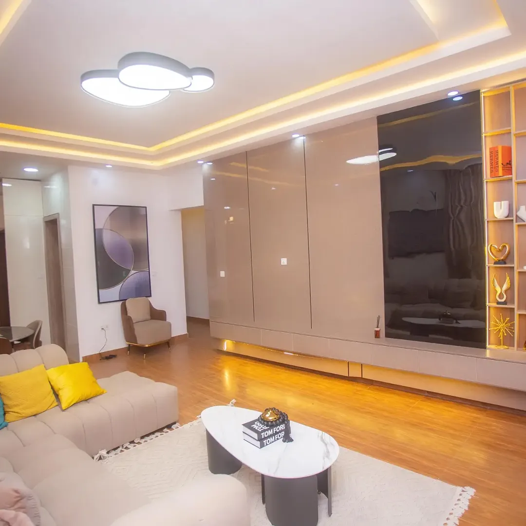 Your Dream Home Awaits: 3BR Bungalow + Gym & Pool