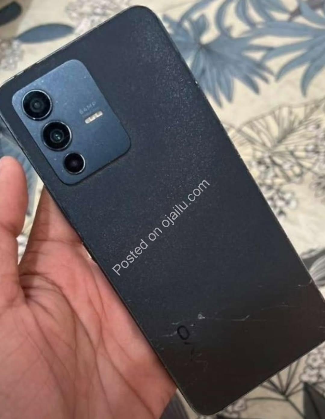 “Vivo V23 5G 8/128GB – Near Mint, 99% Perfect! ⚡️ ₹8999 Only”
