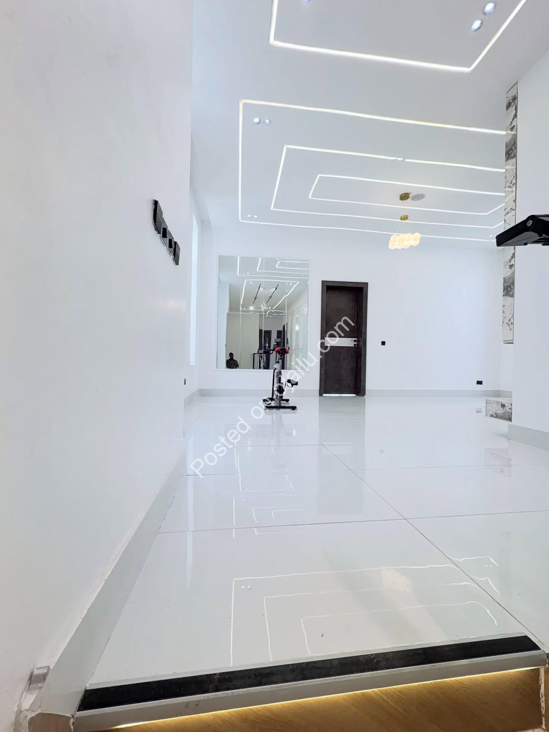 5 Bed Ensuite Duplex with Pool in Ajah – ₦300M