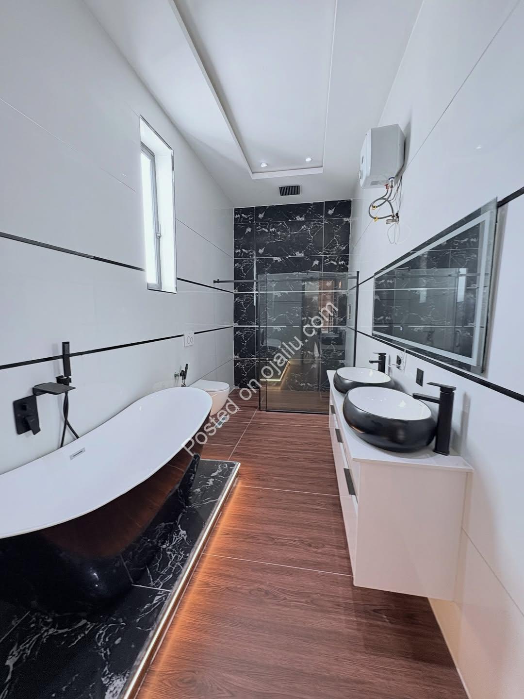 5 Bed Ensuite Duplex with Pool in Ajah – ₦300M