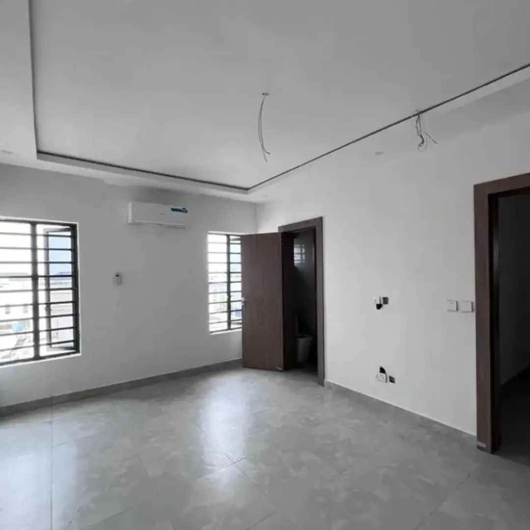 Unlock premium living: 3BR + Gym, Pool & Clubhouse
