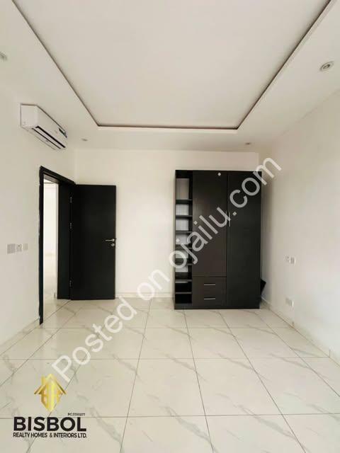 Fully Loaded 2BR: Move-In Ready in Ikate Lekki