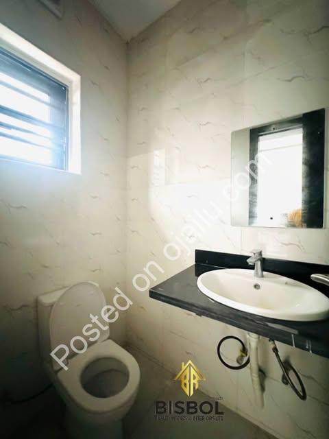 Fully Loaded 2BR: Move-In Ready in Ikate Lekki