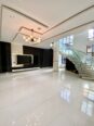 6-Bed Ensuite Paradise in Independence Layout