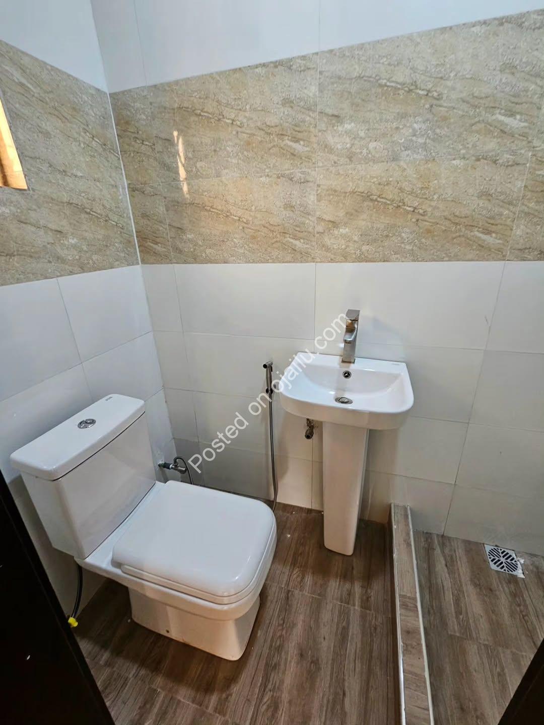 Modern 2BR with Ensuite & Balcony in Secure Estate