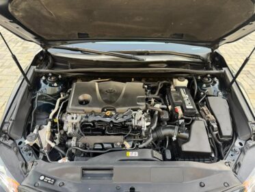 2019 Toyota Camry Sports: Sleek Black