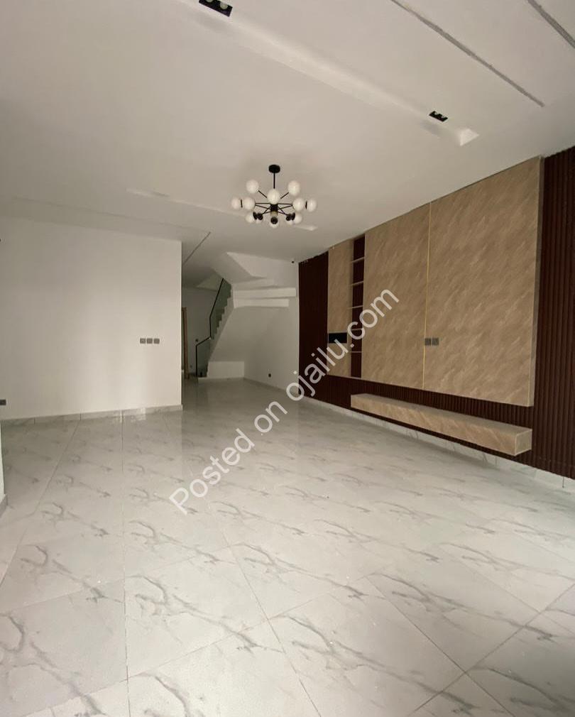 Your Sophisticated Orchid Retreat: 4-Bed Semi-Detached Duplex